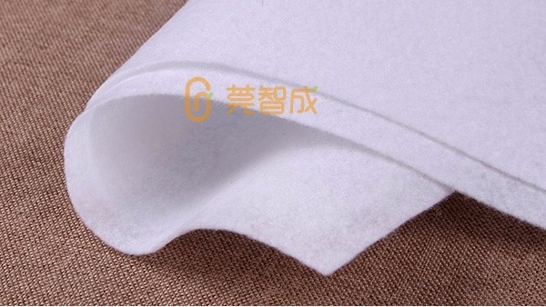 針刺無紡布-每米800枚刺針表面更平整