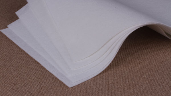 智成纖維滌綸針刺無紡布克重偏差優于行業均值