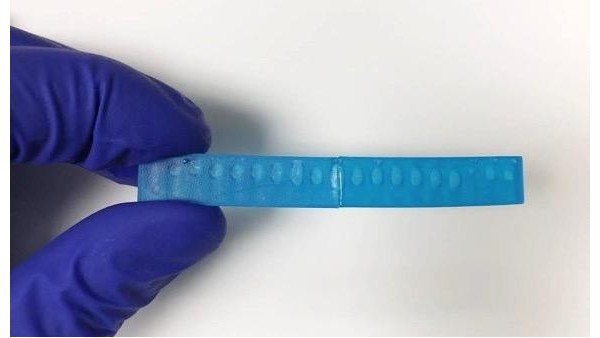 含有樹脂自我修復材料