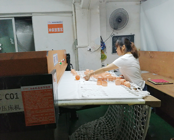 針刺無紡布廠家沖棉機(jī)