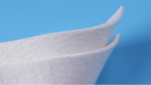 一塊“抹布”驚動(dòng)全球電池圈，德國(guó)百年老廠讓儲(chǔ)能壽命翻倍的秘密