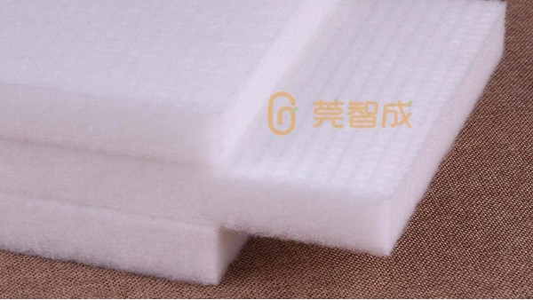 無膠棉生產(chǎn)廠家-給您分析無膠棉與噴膠棉有什么不一樣？