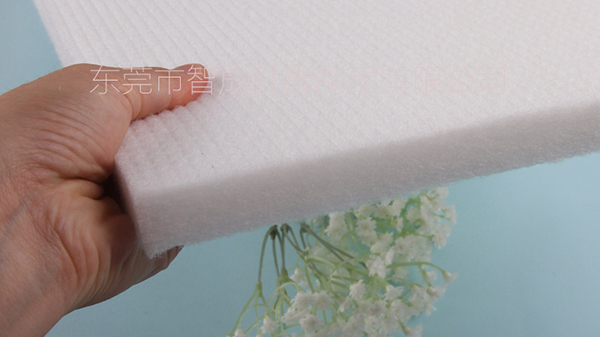 童車(chē)墊子還是選擇環(huán)保無(wú)異味的樹(shù)脂棉好