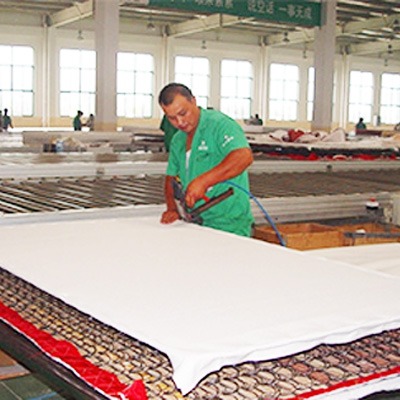 當場就下了30噸的阻燃沙發(fā)硬質棉