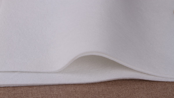 一次性口罩，使用針刺棉無紡布為材料