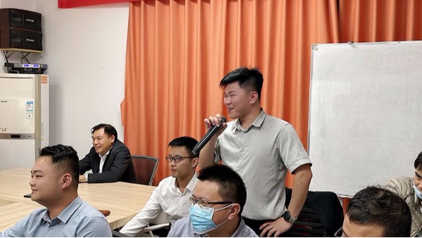 一路書(shū)香，一生陽(yáng)光-智成纖維第218期讀書(shū)會(huì)